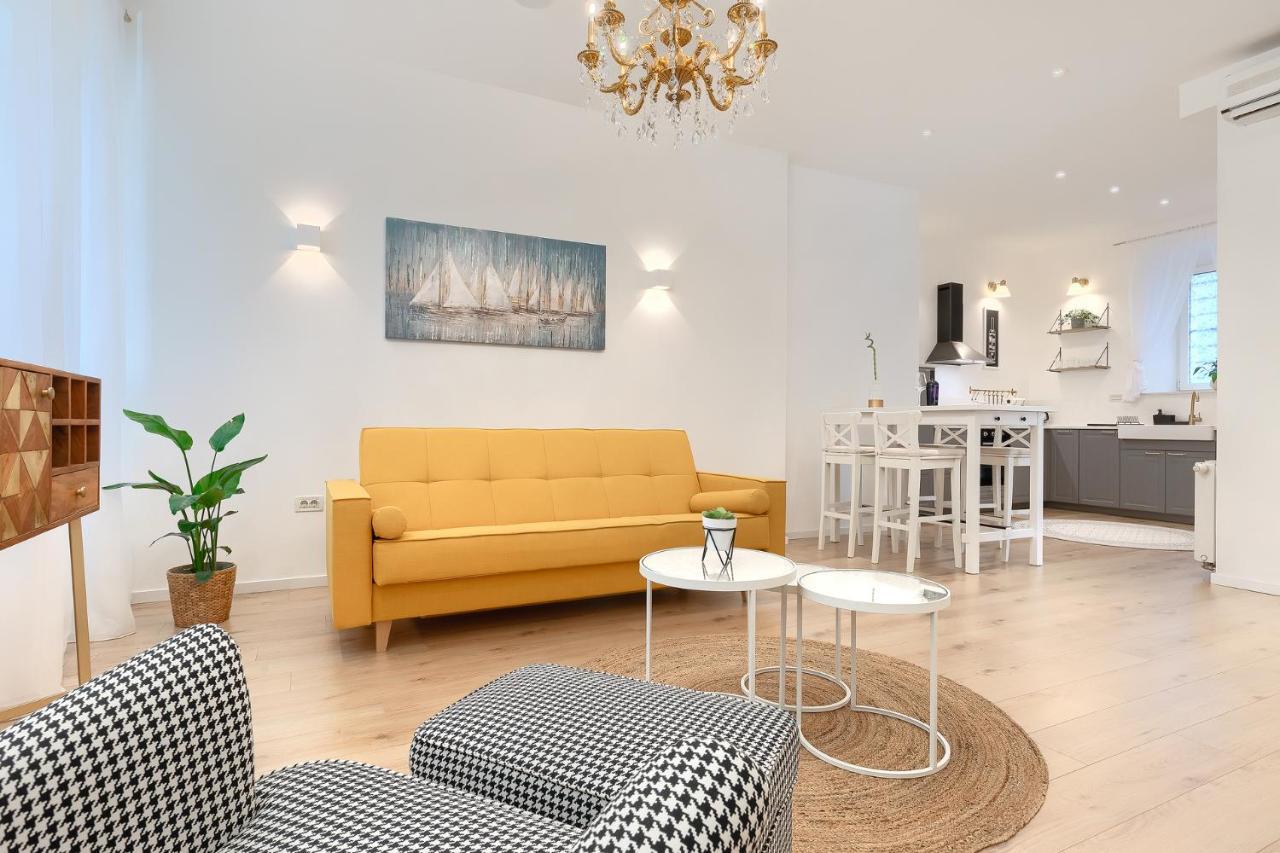 Calafati Apartment With Free Private Parking 리예카 외부 사진