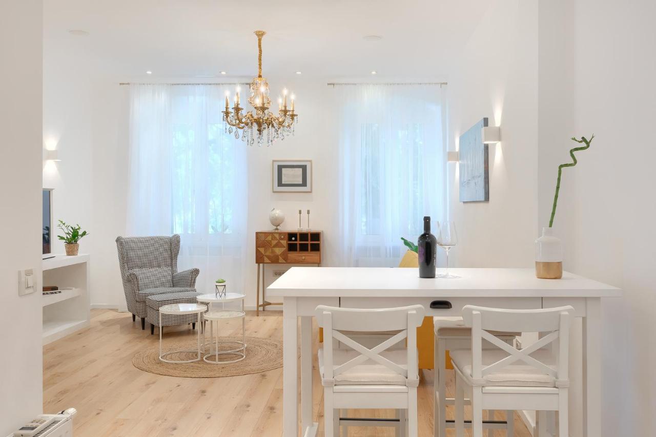 Calafati Apartment With Free Private Parking 리예카 외부 사진