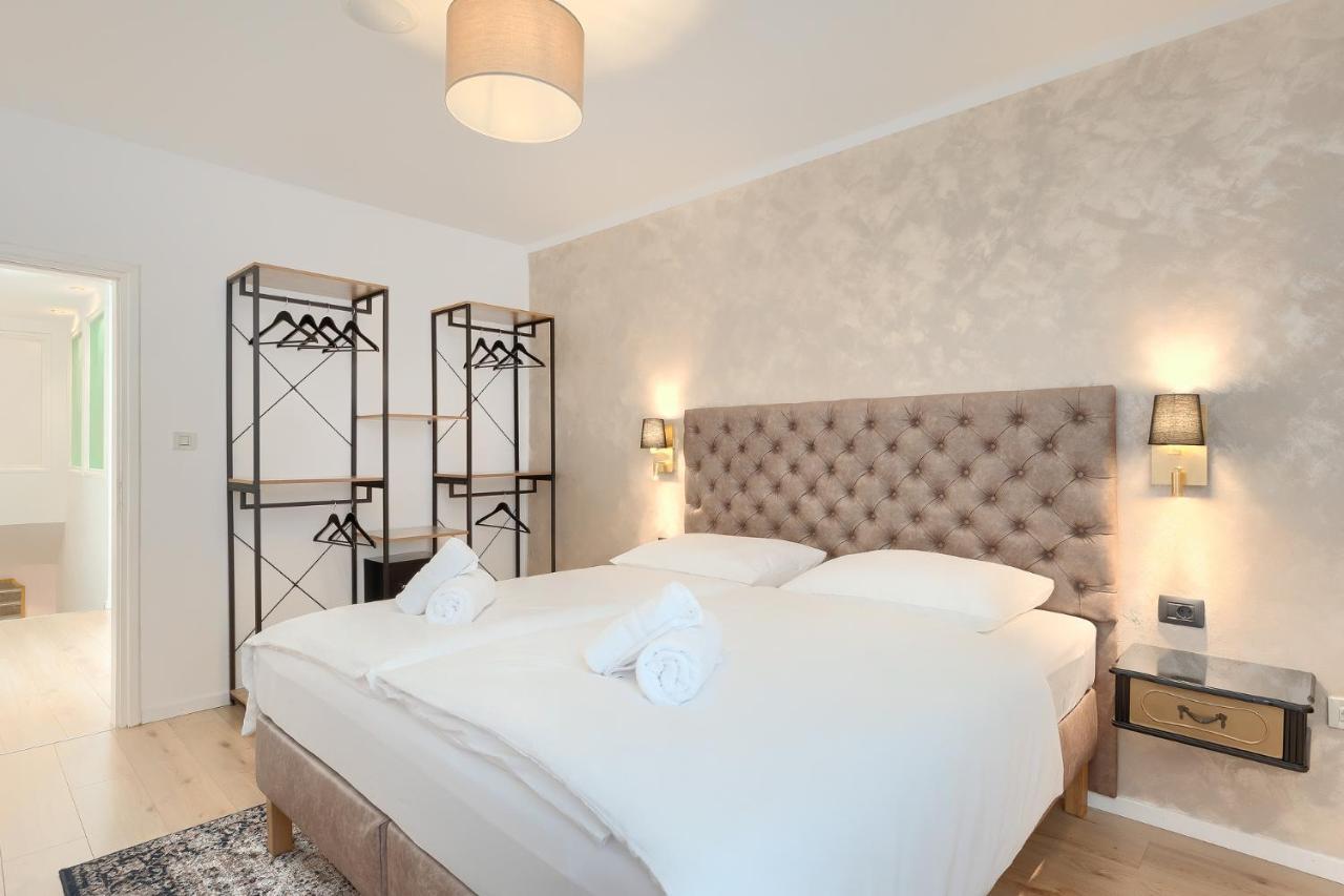 Calafati Apartment With Free Private Parking 리예카 외부 사진