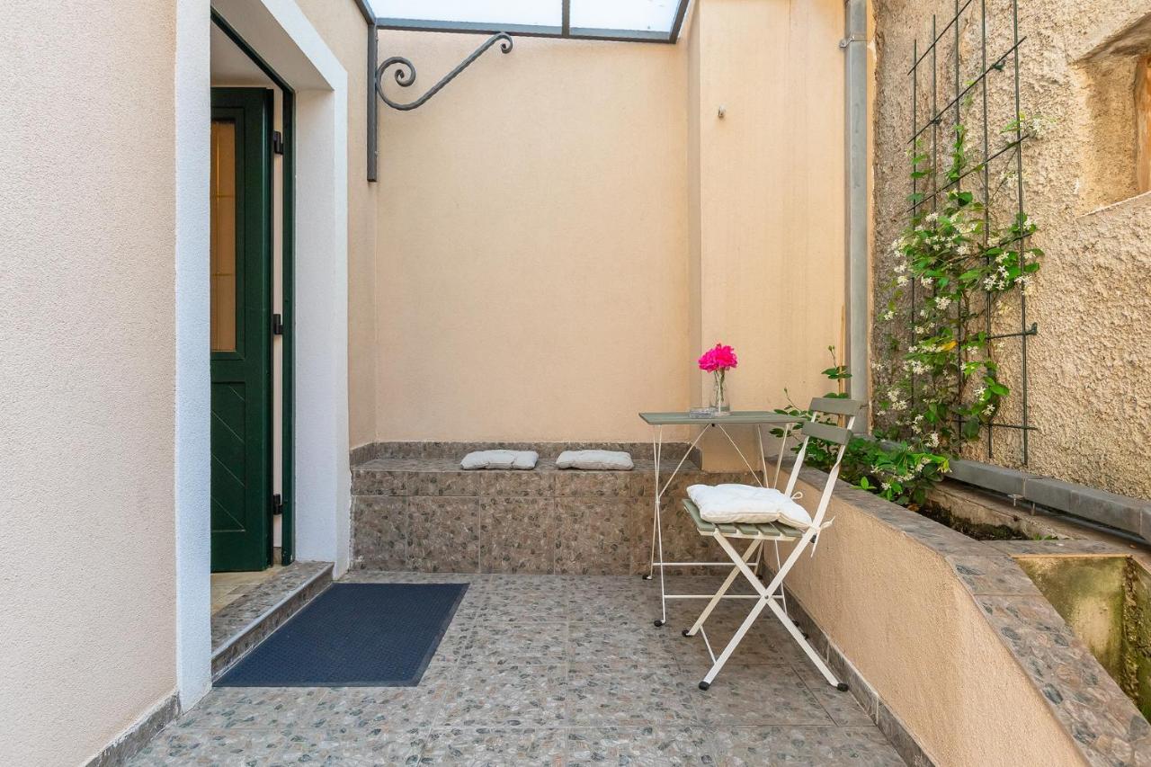 Calafati Apartment With Free Private Parking 리예카 외부 사진
